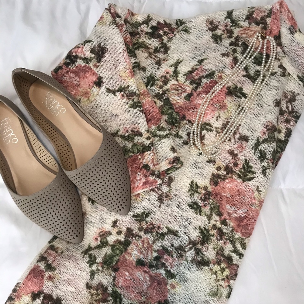 Floral Print Scoop Neck Shirt